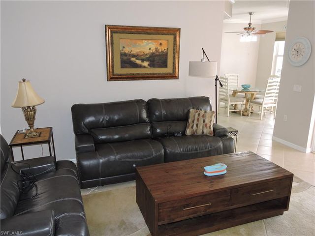 3385 Grand Cypress DR # 101, Naples, FL 34119