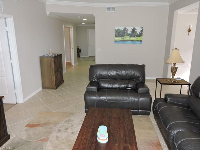 3385 Grand Cypress DR # 101, Naples, FL 34119