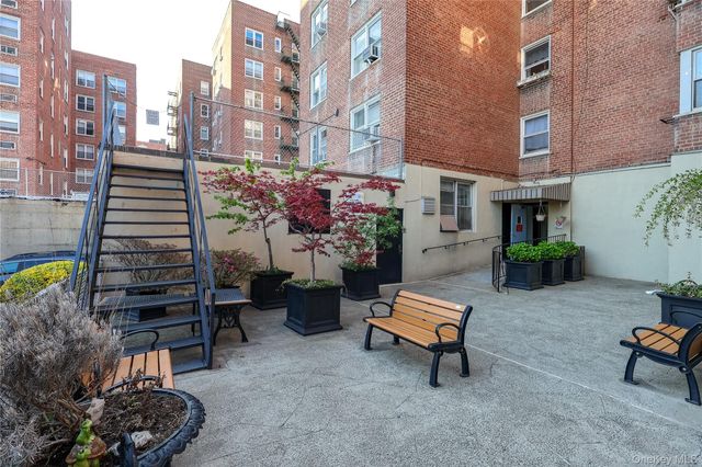 67-40 Booth Street 4O, Forest Hills, NY 11375