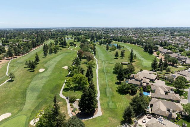 9516 Golf Course Ln, Elk Grove, CA 95758