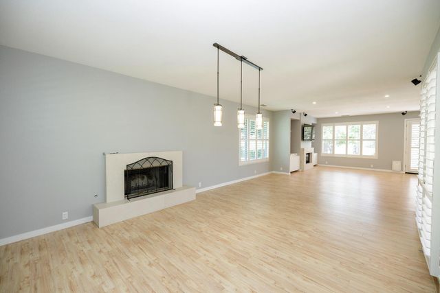 9516 Golf Course Ln, Elk Grove, CA 95758