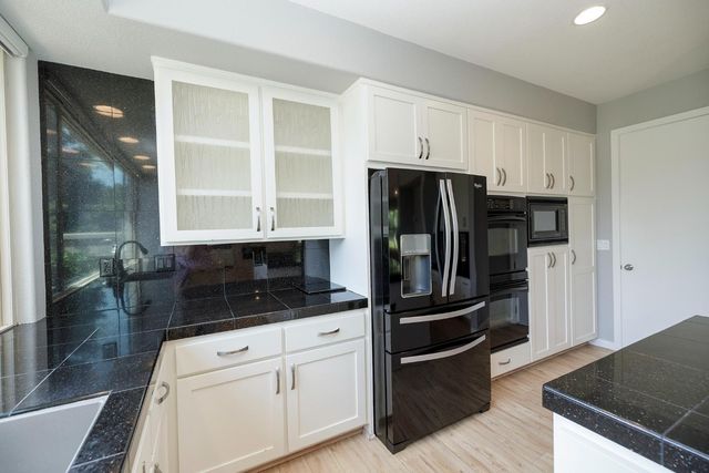 9516 Golf Course Ln, Elk Grove, CA 95758