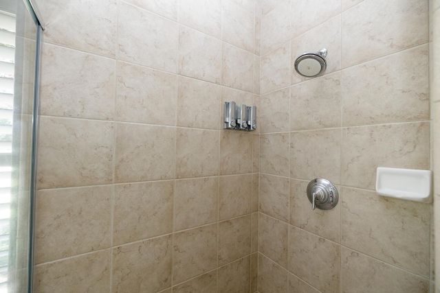 9516 Golf Course Ln, Elk Grove, CA 95758
