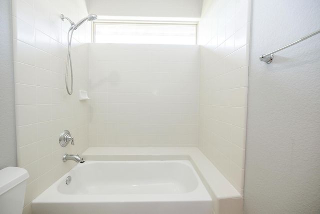 9516 Golf Course Ln, Elk Grove, CA 95758