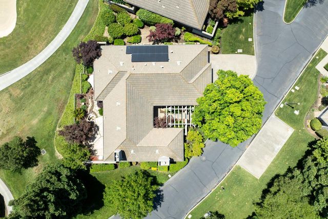 9516 Golf Course Ln, Elk Grove, CA 95758