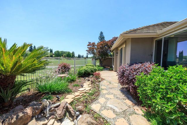 9516 Golf Course Ln, Elk Grove, CA 95758