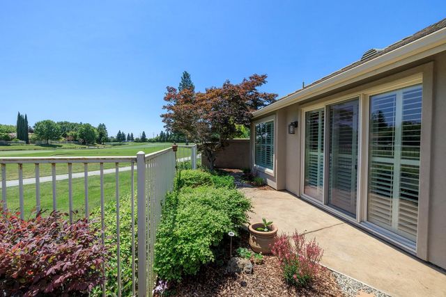 9516 Golf Course Ln, Elk Grove, CA 95758