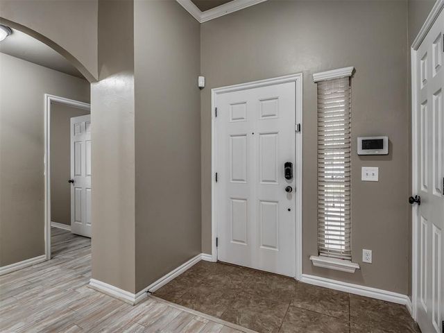 604 SW 44th Street, Moore, OK 73160