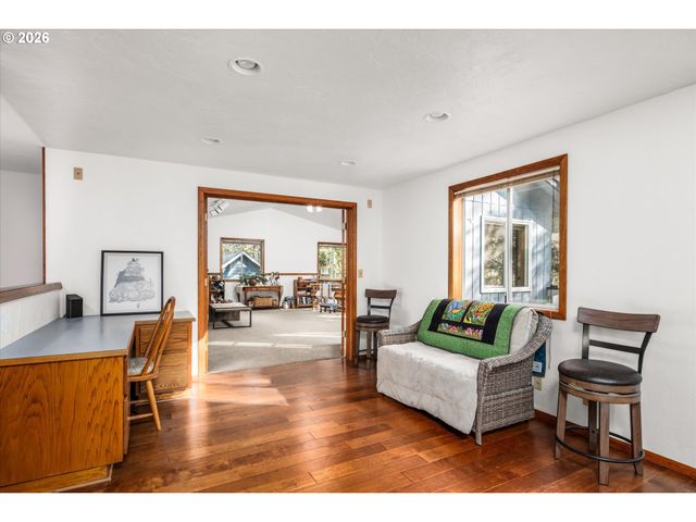 2673 GARFIELD St, Eugene, OR 97405