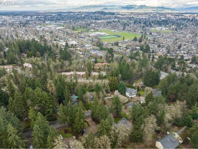 2673 GARFIELD St, Eugene, OR 97405