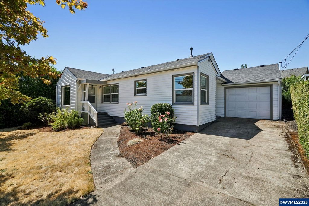 537 Kingwood Dr NW, Salem, OR 97304
