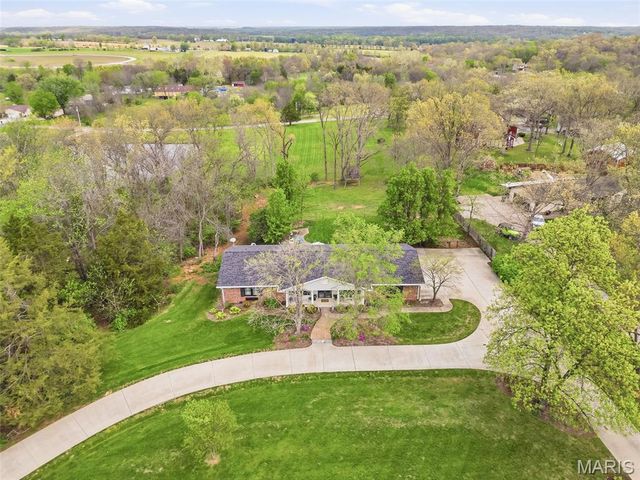 127 White Oak Estates Drive, Troy, MO 63379