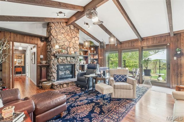127 White Oak Estates Drive, Troy, MO 63379