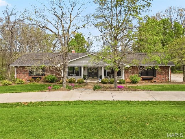 127 White Oak Estates Drive, Troy, MO 63379