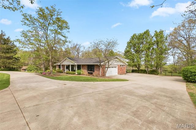 127 White Oak Estates Drive, Troy, MO 63379