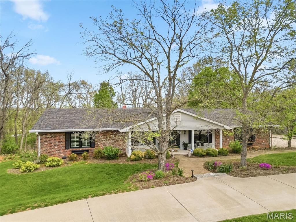 127 White Oak Estates Drive, Troy, MO 63379