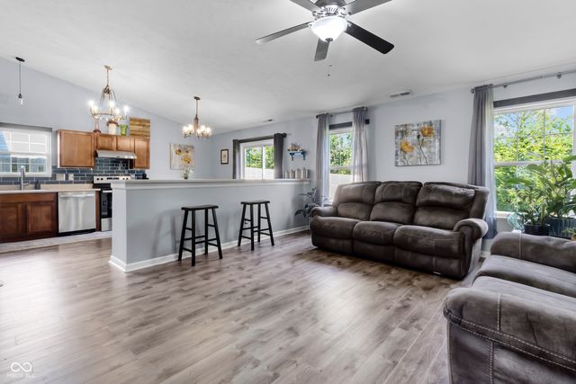 6880 W Denton Drive, Mccordsville, IN 46055