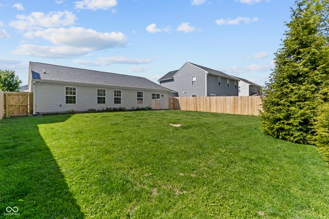 6880 W Denton Drive, Mccordsville, IN 46055