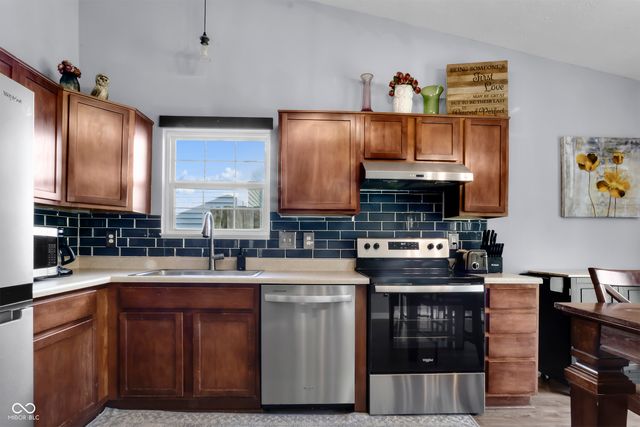 6880 W Denton Drive, Mccordsville, IN 46055
