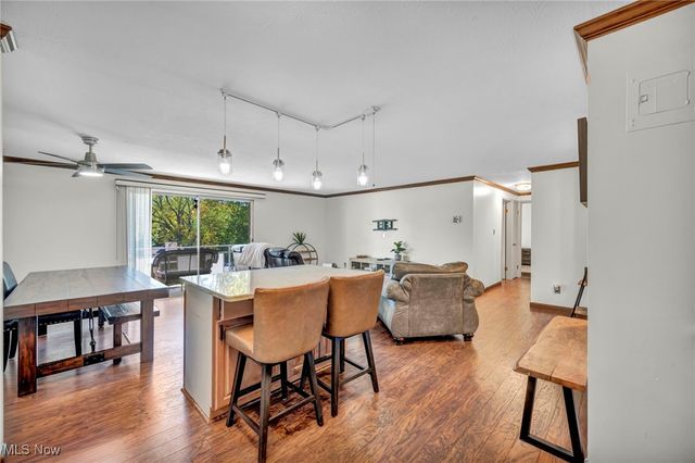 3400 Wooster Road 401, Rocky River, OH 44116