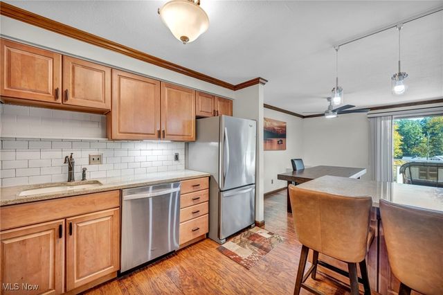 3400 Wooster Road 401, Rocky River, OH 44116