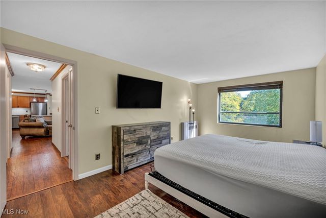 3400 Wooster Road 401, Rocky River, OH 44116