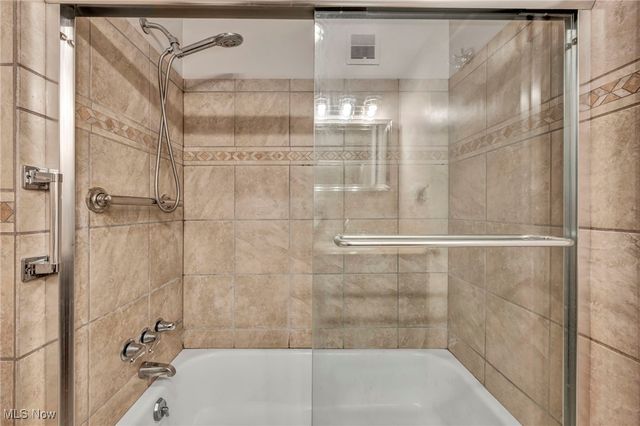 3400 Wooster Road 401, Rocky River, OH 44116