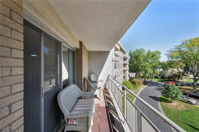 3400 Wooster Road 401, Rocky River, OH 44116