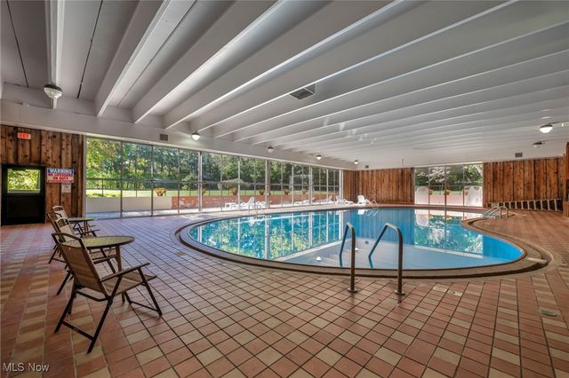 3400 Wooster Road 401, Rocky River, OH 44116