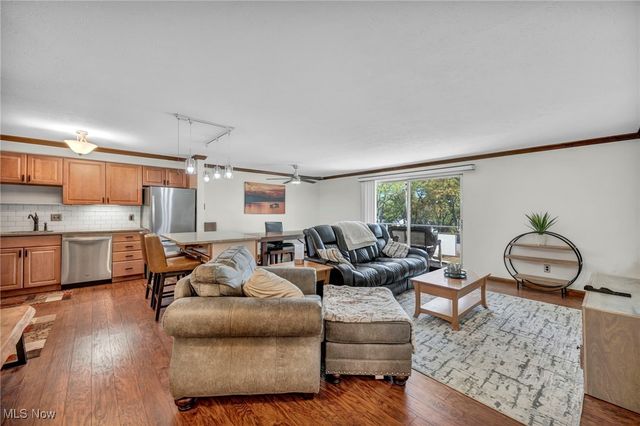 3400 Wooster Road 401, Rocky River, OH 44116