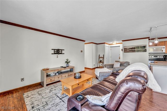 3400 Wooster Road 401, Rocky River, OH 44116