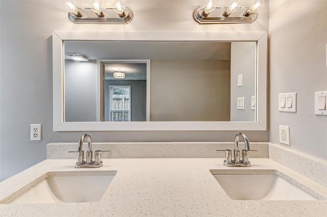 1727 Cloister Drive, Crosby, TX 77532