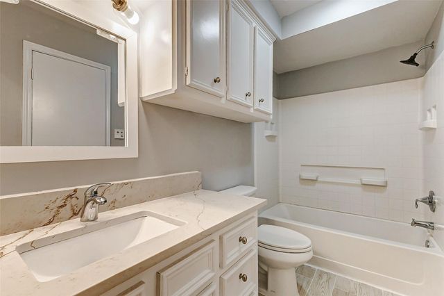 1727 Cloister Drive, Crosby, TX 77532