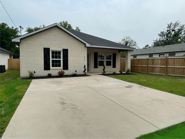 206 E Birch Street, Campbell, TX 75422