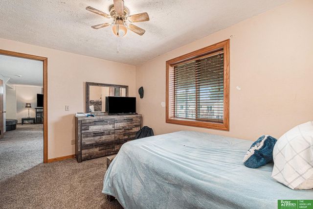 3309 Lookingglass Drive, Bellevue, NE 68123