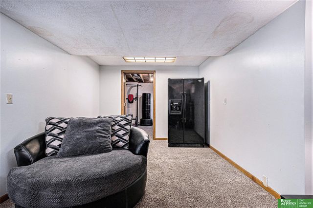 3309 Lookingglass Drive, Bellevue, NE 68123