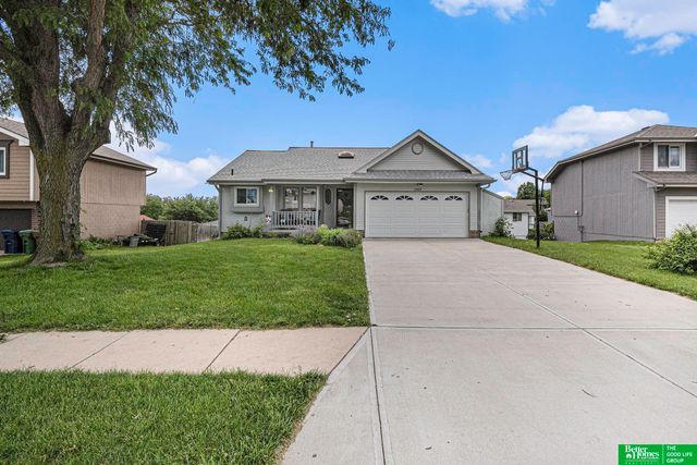 3309 Lookingglass Drive, Bellevue, NE 68123