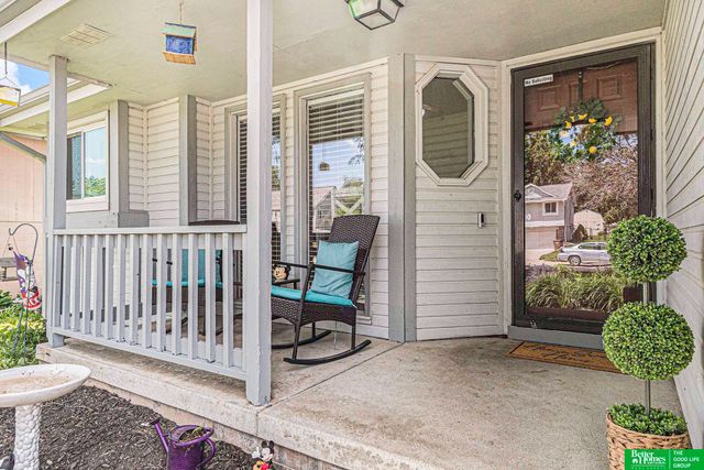 3309 Lookingglass Drive, Bellevue, NE 68123