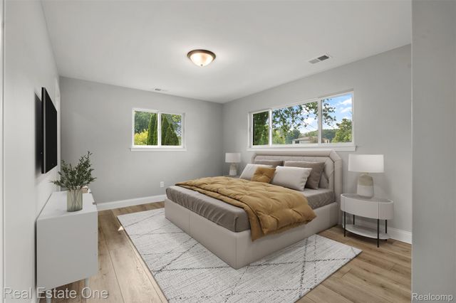 47900 Jefferson Avenue, Chesterfield Township, MI 48047