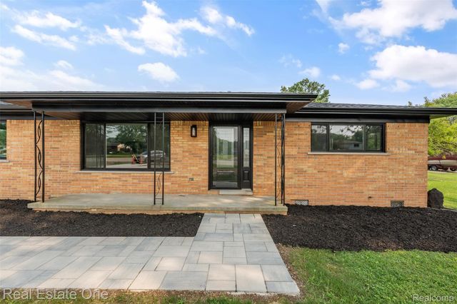 47900 Jefferson Avenue, Chesterfield Township, MI 48047