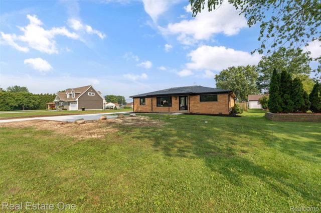 47900 Jefferson Avenue, Chesterfield Township, MI 48047
