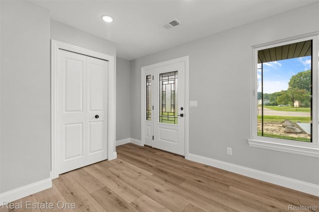 47900 Jefferson Avenue, Chesterfield Township, MI 48047