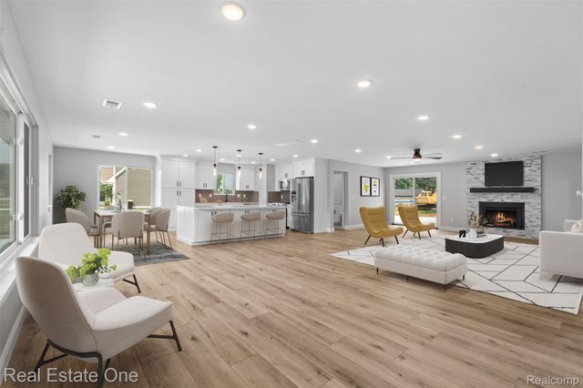 47900 Jefferson Avenue, Chesterfield Township, MI 48047