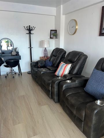 880 Boynton Avenue 13A, Bronx, NY 10473