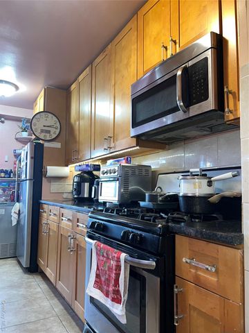 880 Boynton Avenue 13A, Bronx, NY 10473