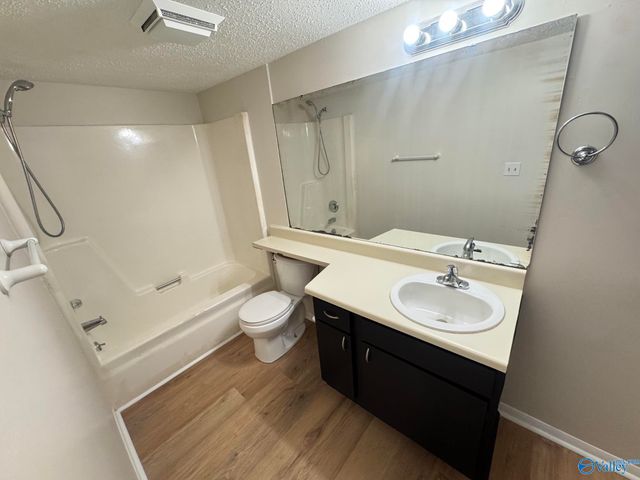 6622 Willow Pointe Drive NW E, Huntsville, AL 35806