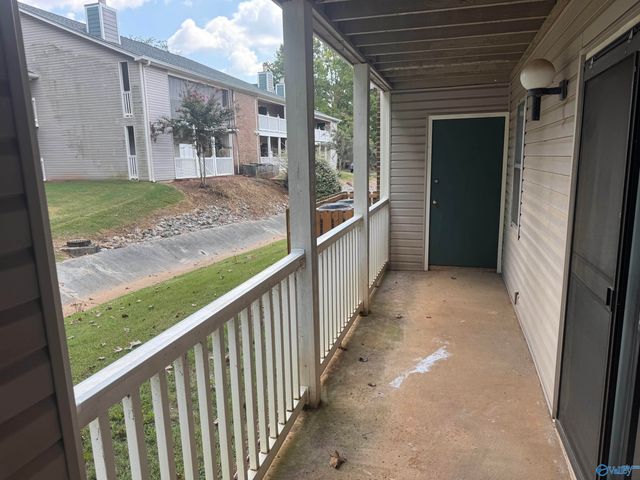 6622 Willow Pointe Drive NW E, Huntsville, AL 35806