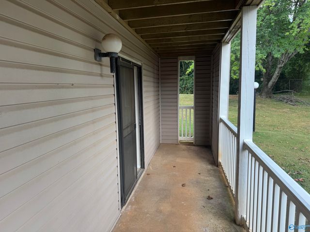 6622 Willow Pointe Drive NW E, Huntsville, AL 35806