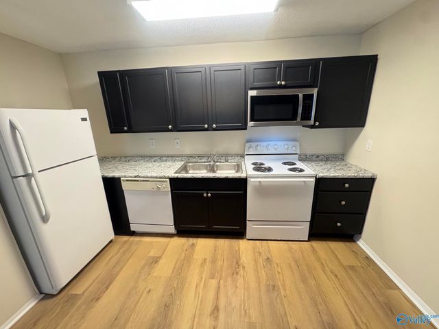 6622 Willow Pointe Drive NW E, Huntsville, AL 35806