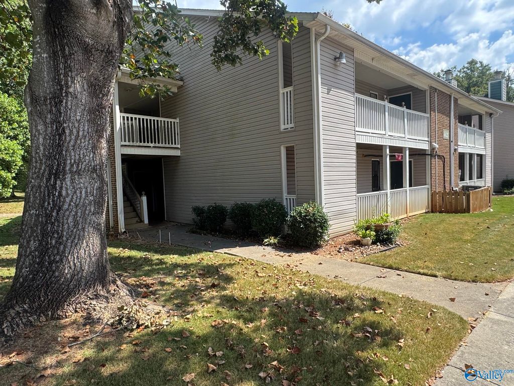 6622 Willow Pointe Drive NW E, Huntsville, AL 35806
